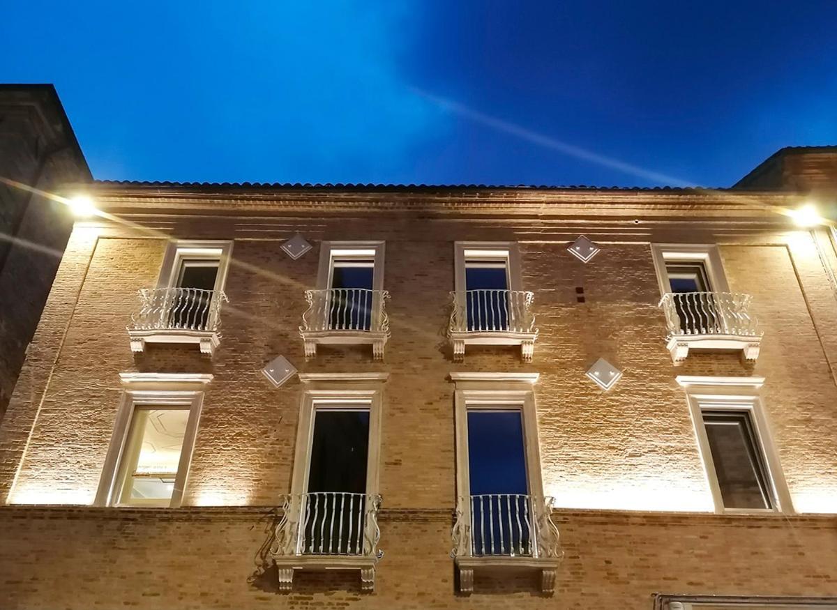 Palazzo Cortesi Macerata Extérieur photo